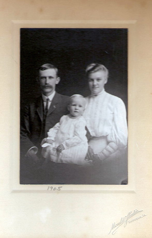 Edward and Gudrun Linderman and Harry Linderman, 1905 Dubuque, Iowa