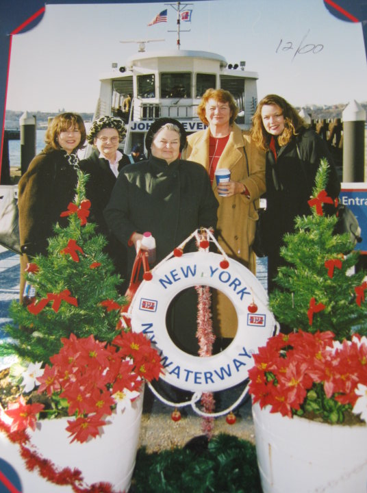 New York-Dec. 2000-Tina Carusillo, Yvonne Levesque, Jean Mancill, Becky Burgess, &amp; Connie Burgess